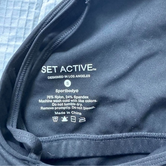 BLACK SETACTIVE WORKOUT BRA - Picture 4 of 5